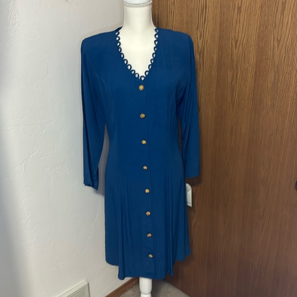 Ms. Conduct blue v-neck midi dress w gold button detail M - Picture 2 of 12